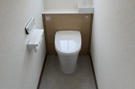 富山市　トイレ取替＆内装リフォーム